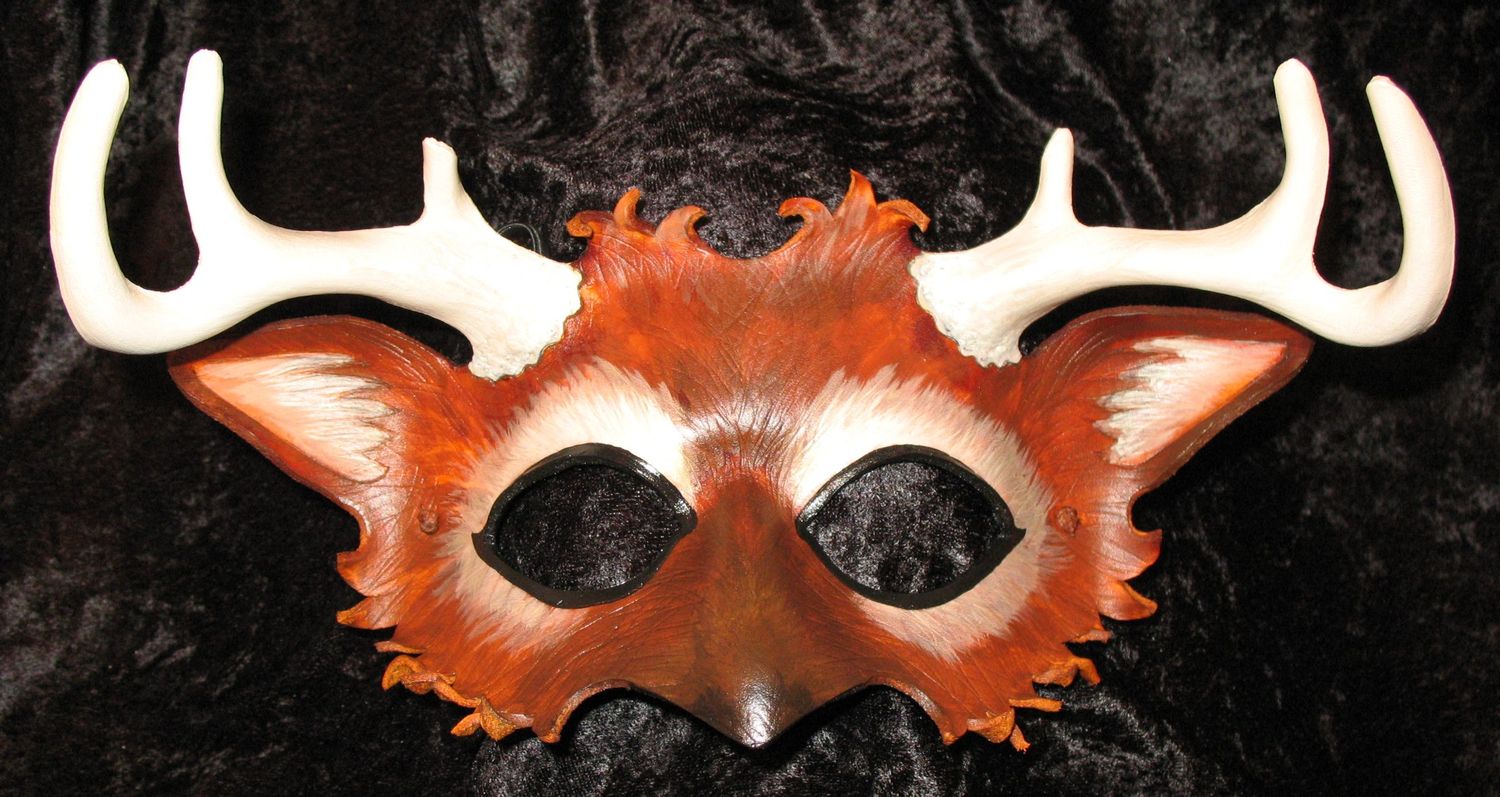 Red & tawny Cernunnos mask.